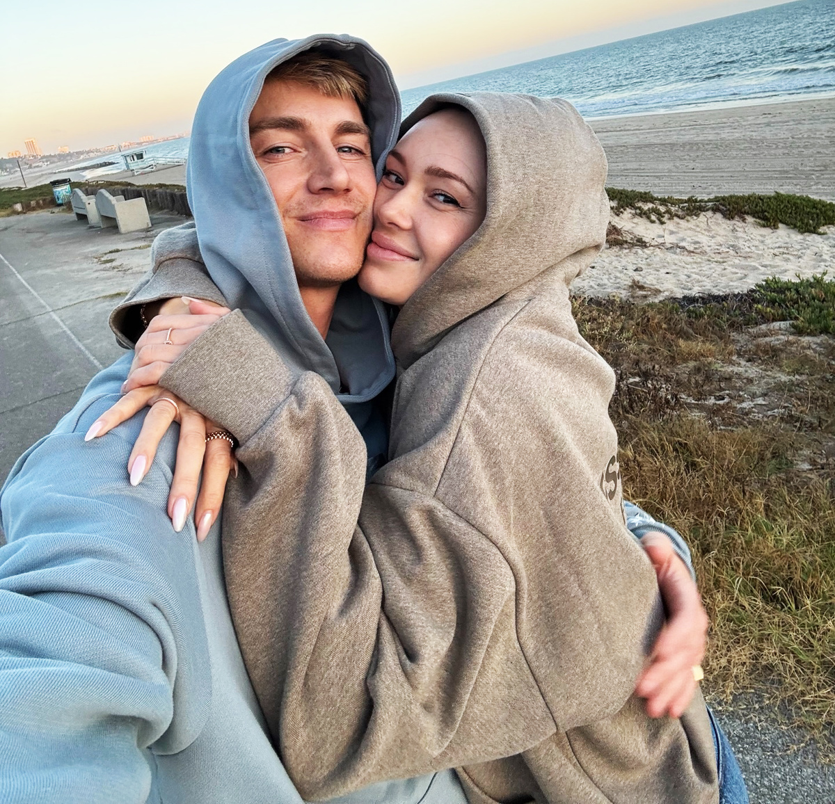    Алексей Воробьев и Аида Гарифуллина поженились год назадСоцсети Алексея Воробьева