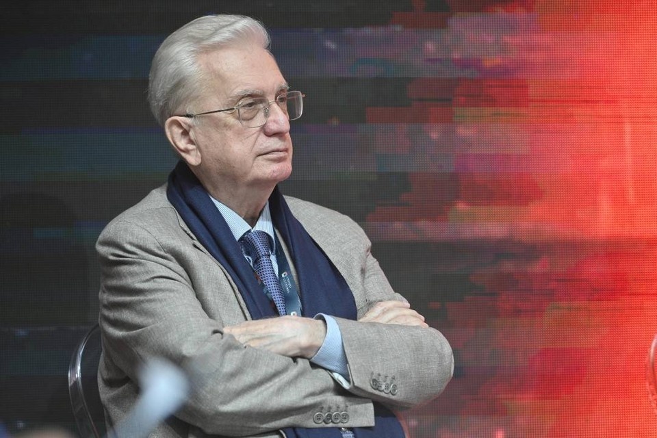    Михаил Пиотровский презентует новую книгу. Алексей БУЛАТОВ