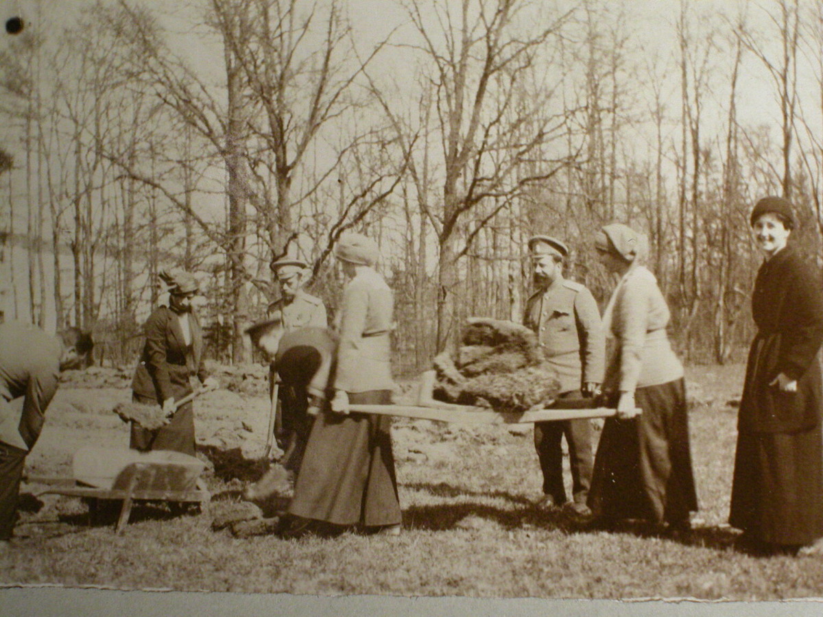 Царская семья в ссылке