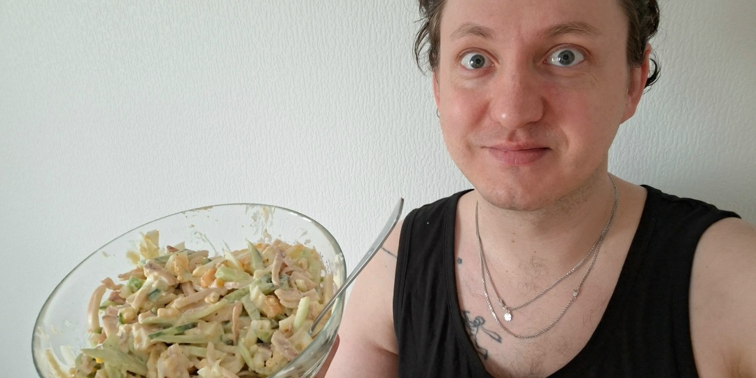 Очень вкусный и простой рецепт салата из кальмаров