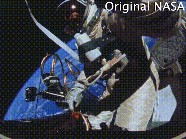 Начало ролика, с 3-ей по 7-ю секунду