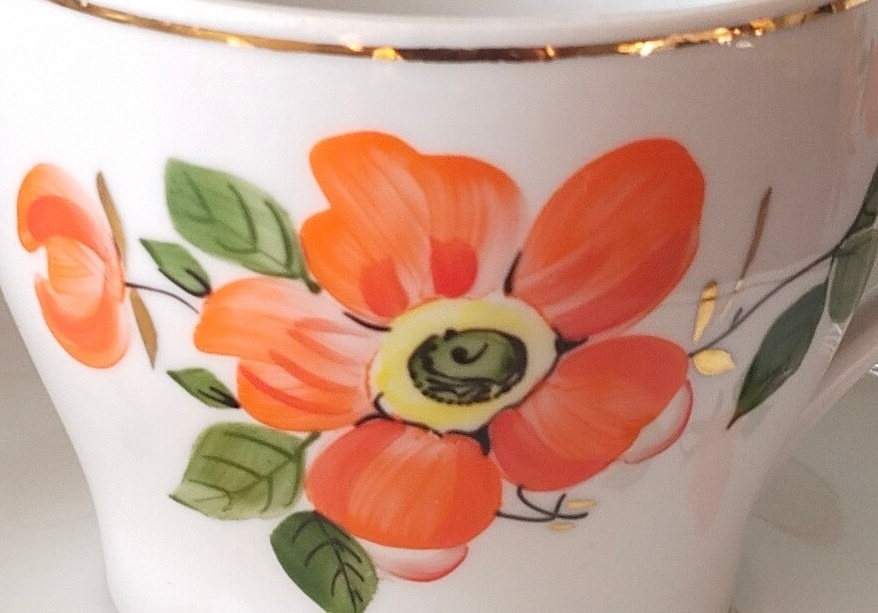 Думаю, что это цветок шиповника .