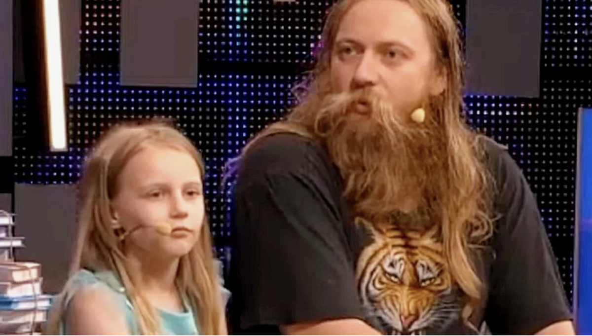 Алиса с папой Евгением источник https://www.kinoafisha.i