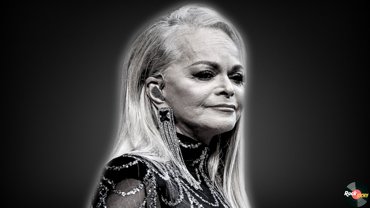 На фотографии: Лариса Долина