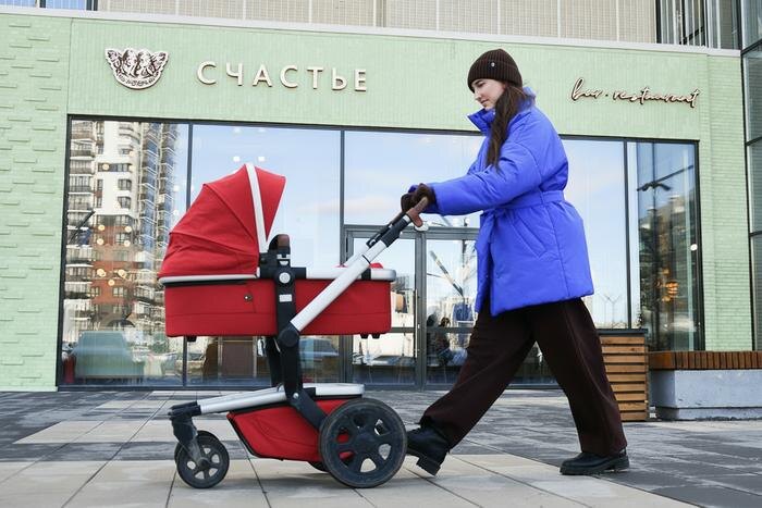 Специалисты рассказали, кому повысят социальные выплаты с 1 апреля. Обложка © ТАСС / Бизнес Online / Олег Спиридонов