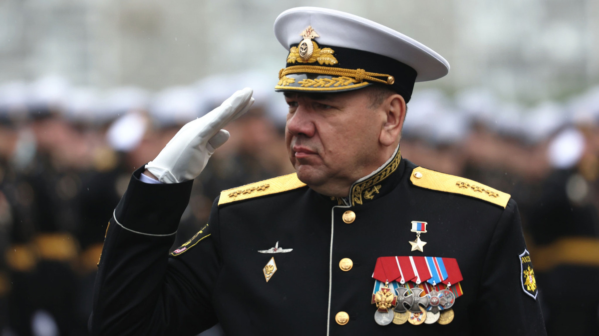    Главнокомандующим ВМФ России адмирал Александр Моисеев РИА