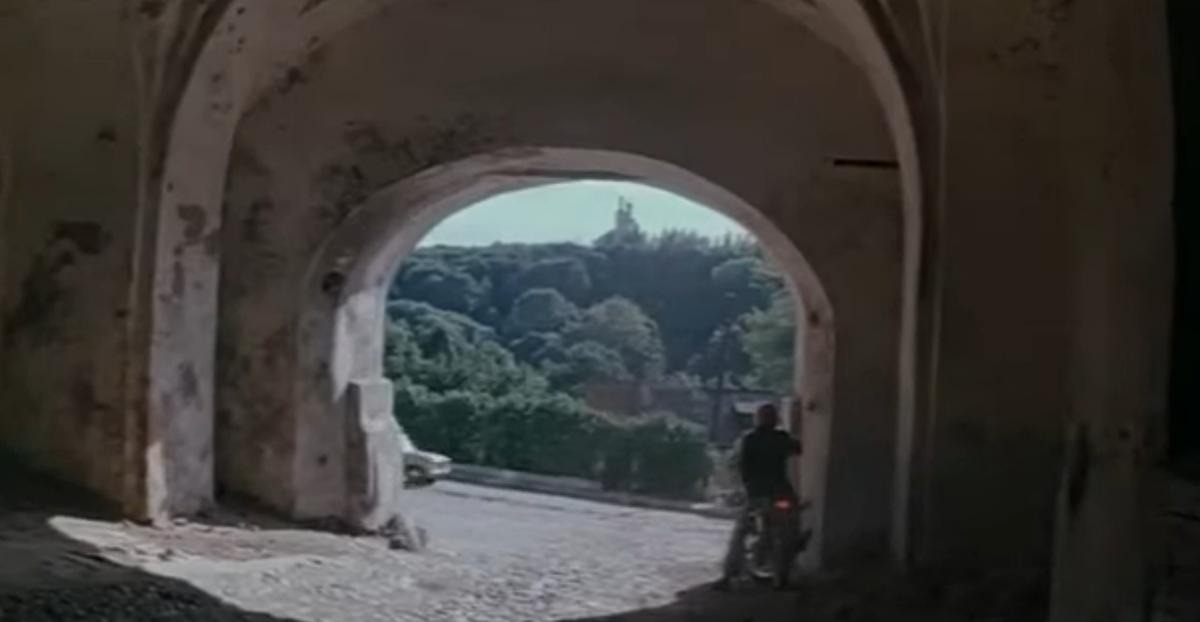 "Только в Смолнеске такое"... не так ли?