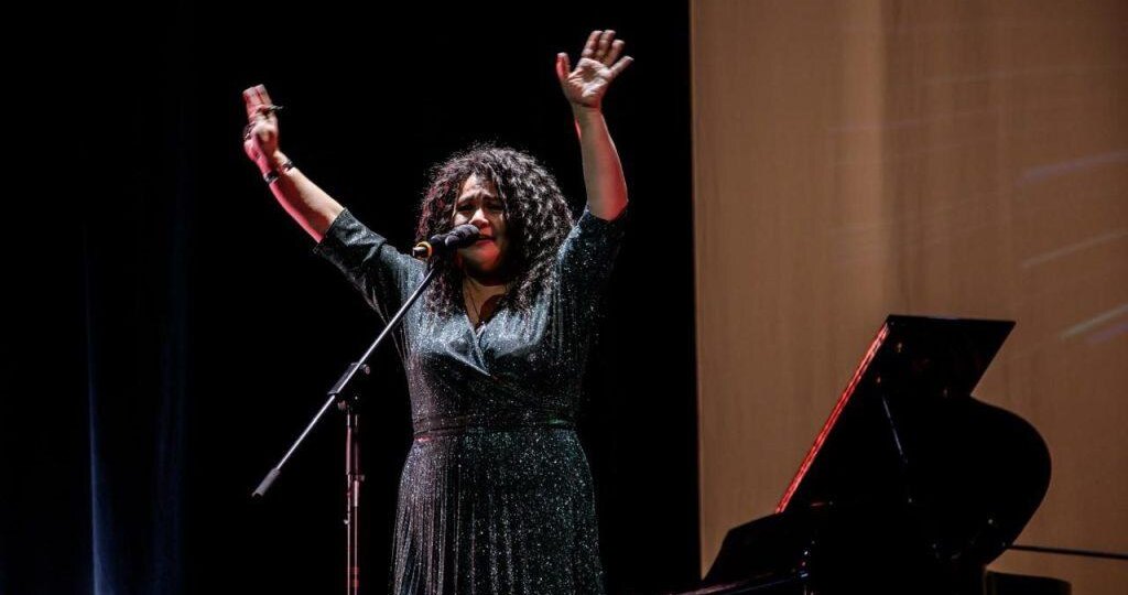 Юбилейный концерт Оксаны Сичкарук: вечер, в котором музыка становится историей жизни