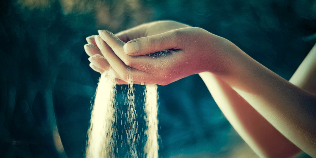 Симптомы порчи Растрата денег на ветер