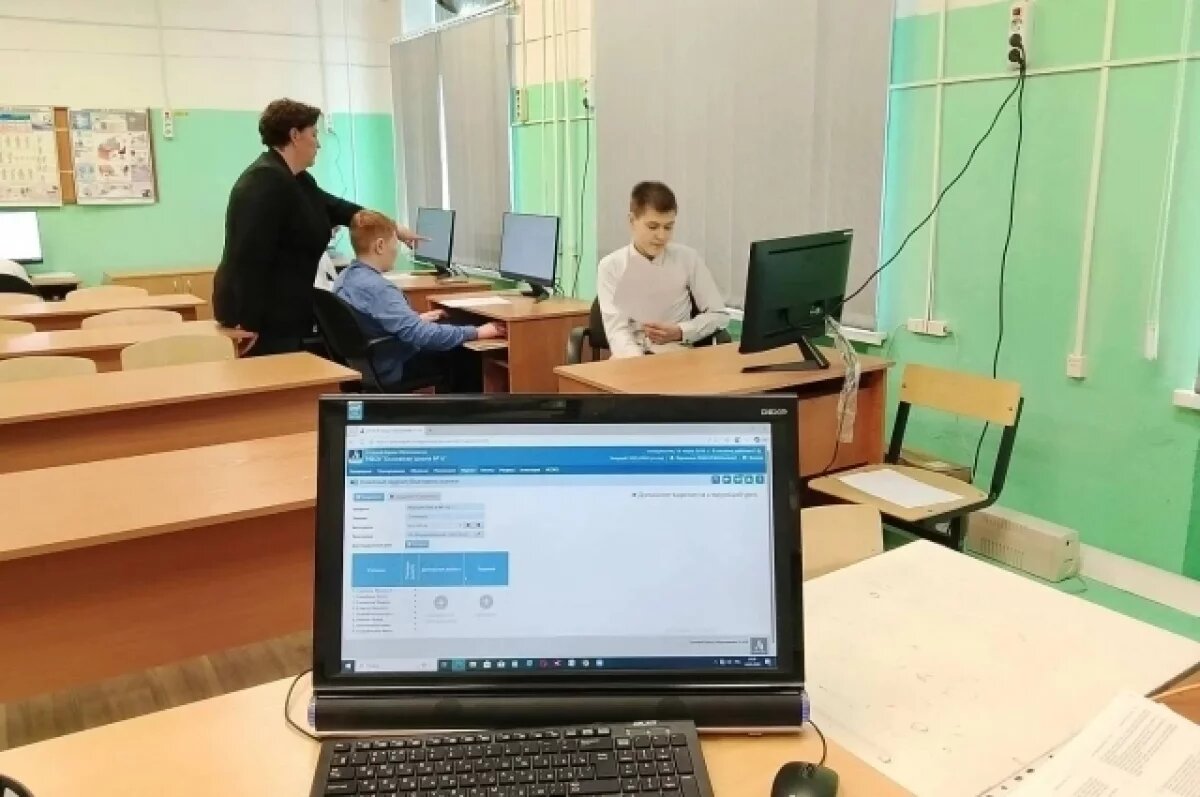    Благодаря Евгению Новоселову в школе № 6 появились компьютеры на Камчатке