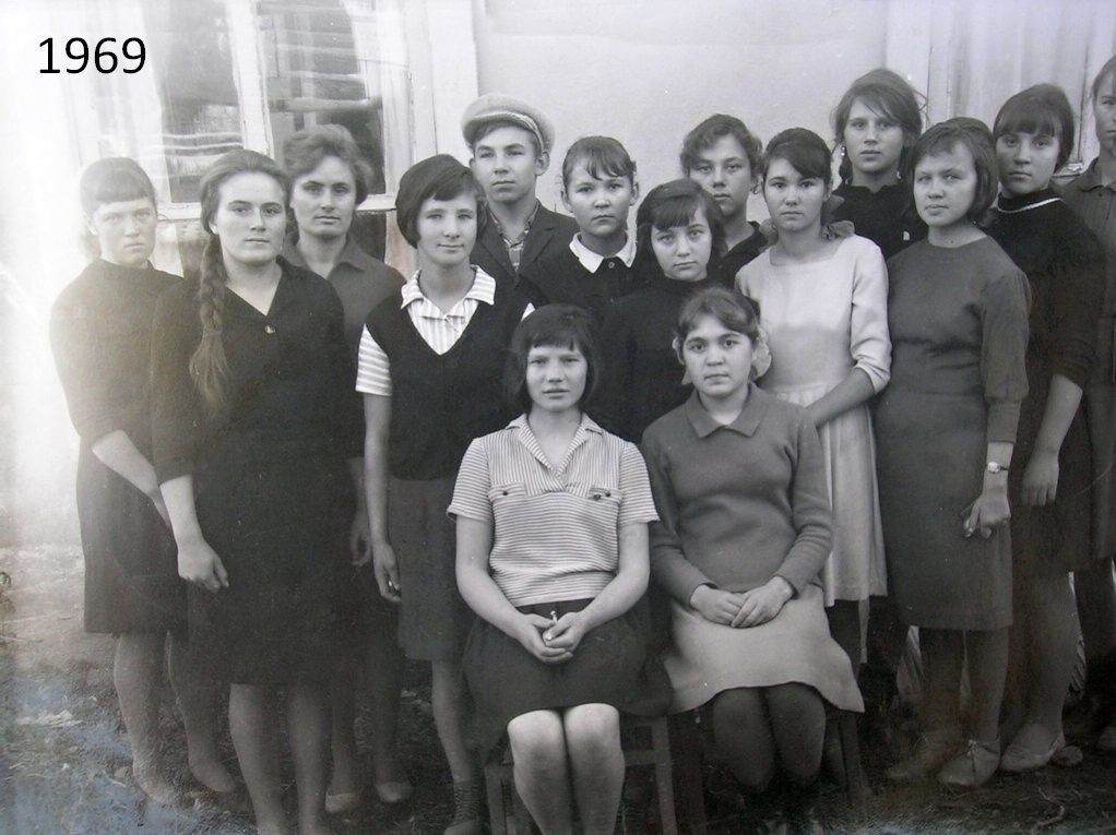 Это еще не 1969, а скорее весна 1968. Это 9-ый класс