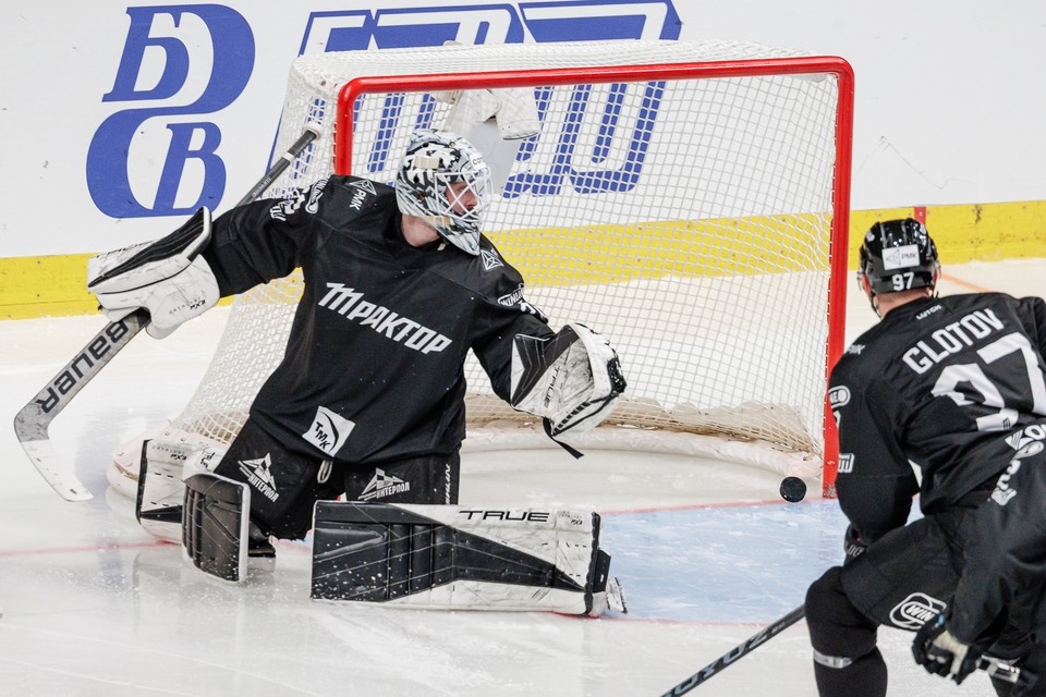    Сергей Мыльников серьезно подошел к теме раскраски шлема еще лет пять назад Валерий ЗВОНАРЕВ