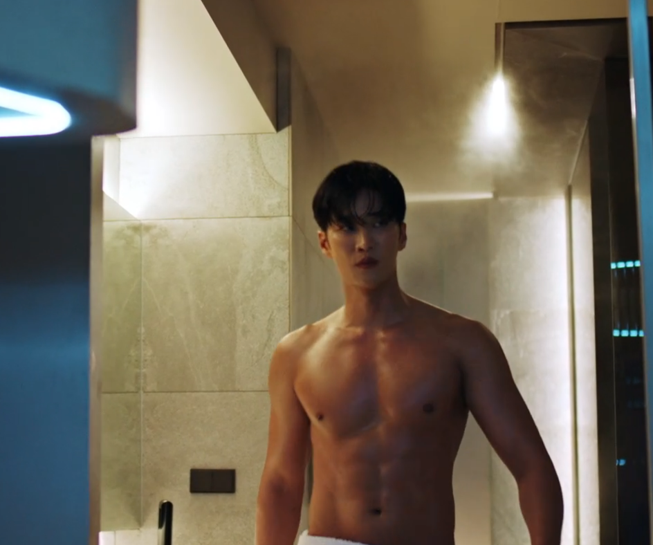 «Чеболь против детектива» (Корея, 2024) Единственная сцена с голым торсом, чтобы завлечь.