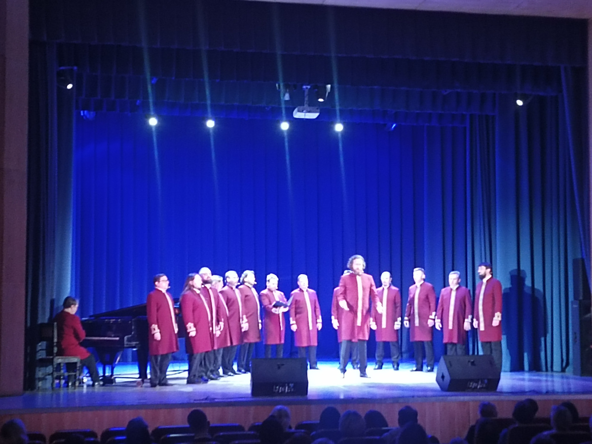 Концерт "Хор Валаамского монастыря". Вид с 14 ряда. 