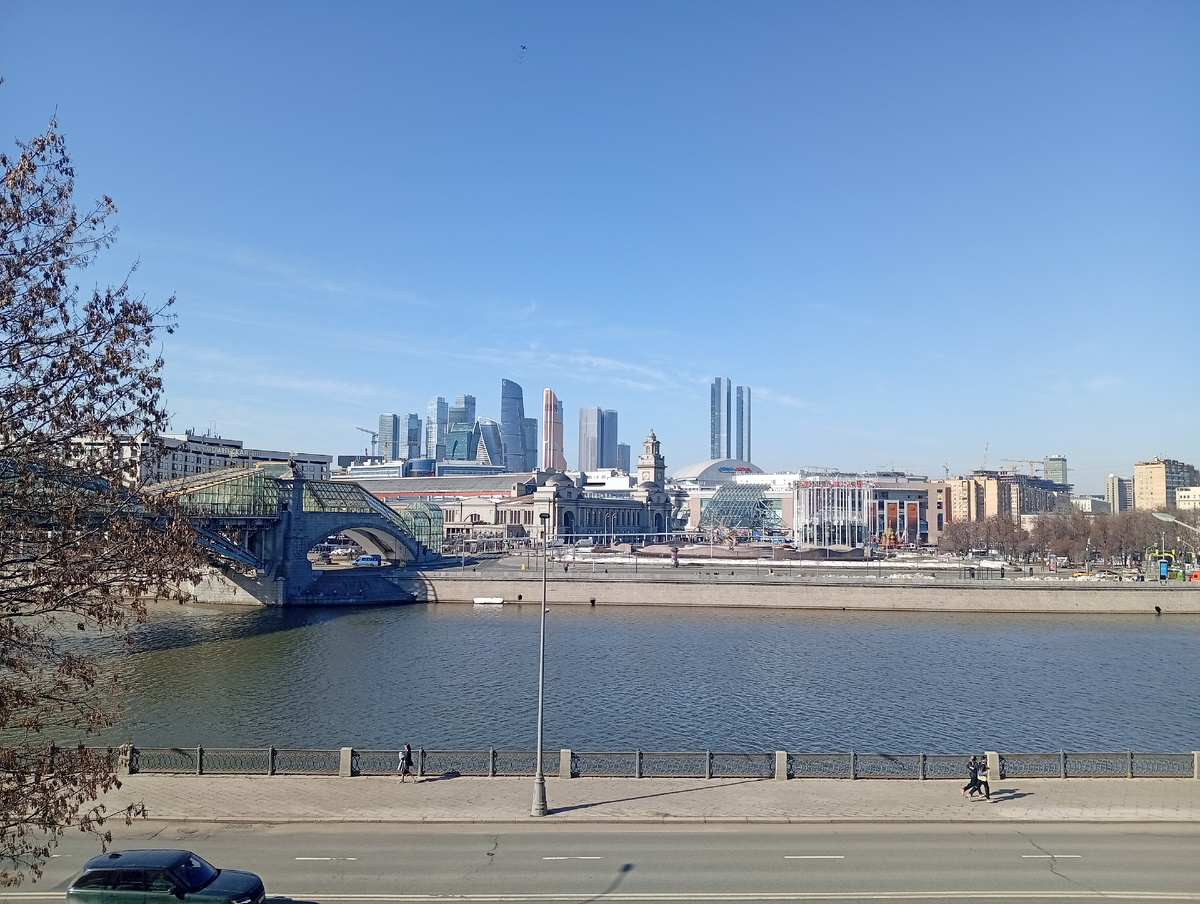 Фотки чека я не нашла, ибо не беру бумажные чеки почти нигде. Вот вам фотка Сити вдалеке