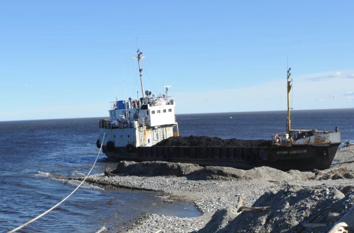    В Аяно-Майском районе готовятся к новой схеме доставки топлива по морю