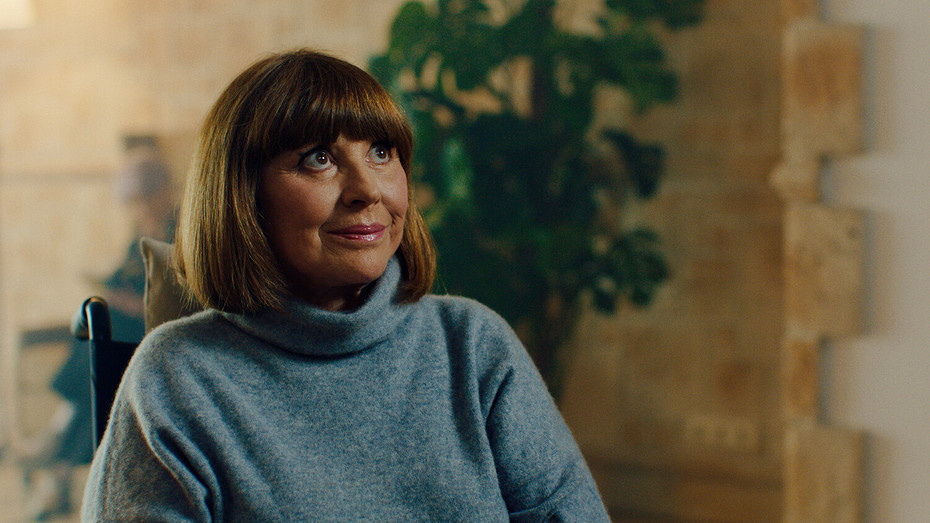     Источник здесь: кадр из фильма «Не дождетесь»