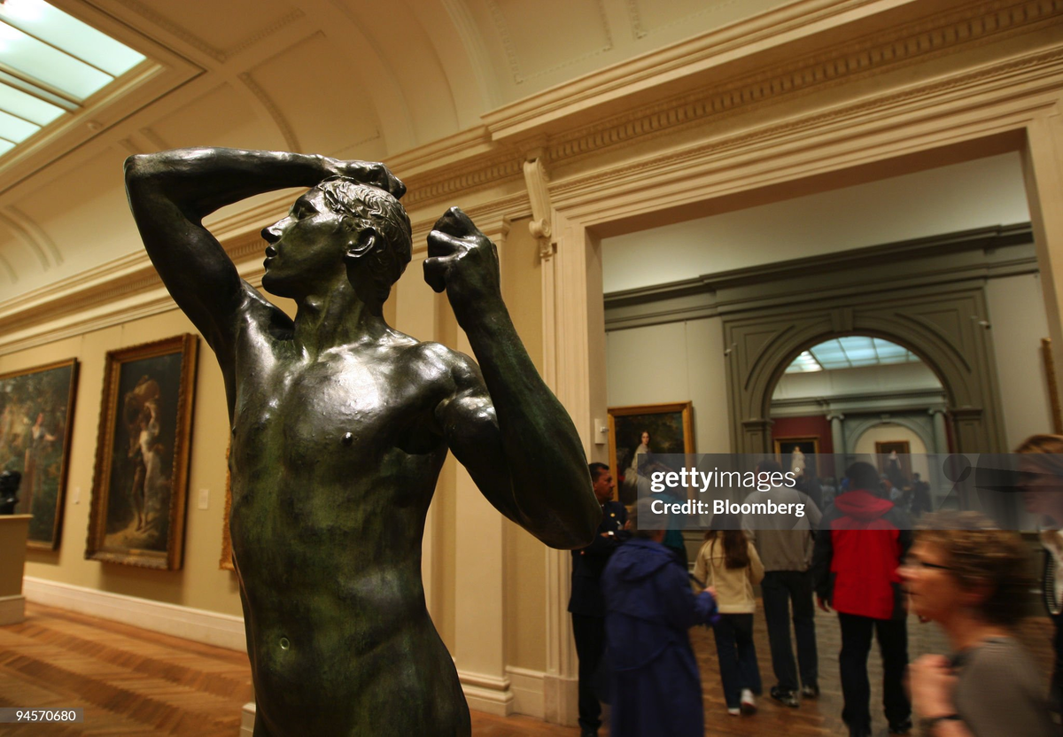 Одна из отливок статуи, которые находятся в музеях по всему миру. Оригинал находится в музее Огюста Родена во Франции. Все изображения принадлежат их авторам, и приведены в ознакомительных целях.