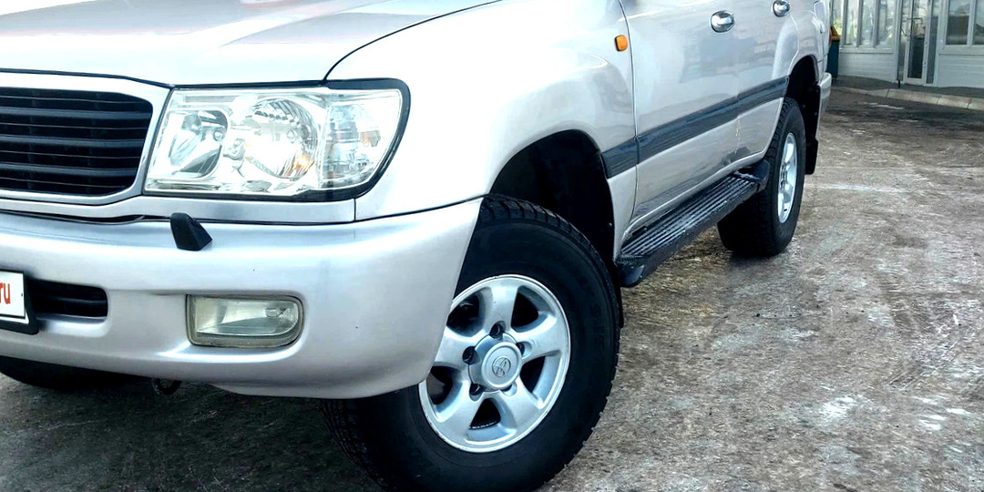 Продал Toyota Land Cruiser 100 и купил 200-й: стоит ли переплачивать за новое поколение