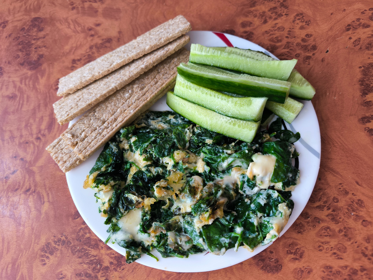 Мой завтра на сегодня вышел - 370ккал. Фотографии в статье авторские. 