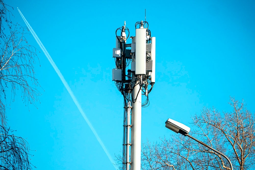    Полномасштабное внедрение беспилотных фур требует быстрой и бесперебойной связи на протяжении всего маршрута их следования. / Фото: iStock