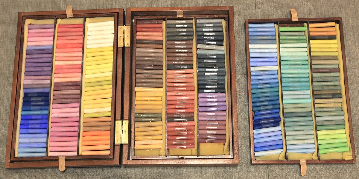 Картинка для примера, цветов на самом деле надо не много, несколько красных, коричневых белый и чёрный