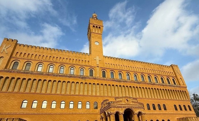 Достопримечательности Свердловской области: итальянский замок в Верхней Пышме