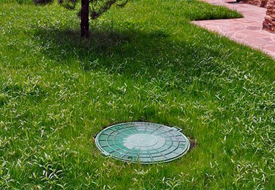     Газ, вода и темнота: что на самом деле скрывается под крышкой обычного люка