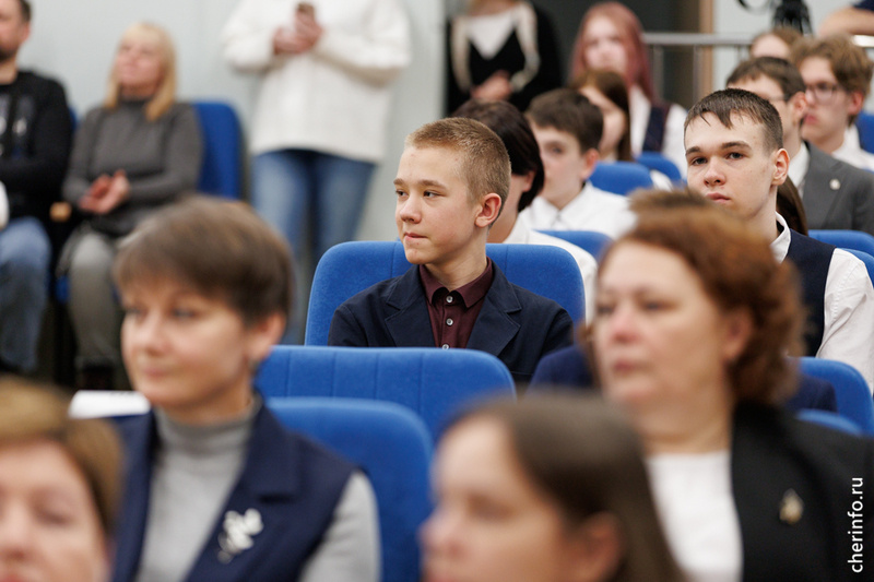    Награждение победителей городского этапа школьной олимпиады и их педагогов-наставников состоялось 18 марта в школе № 23