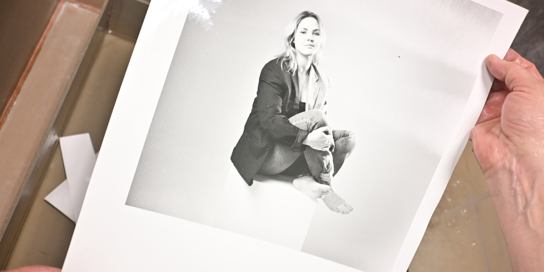 Аналоговая тихая гавань в океане цифрового шторма