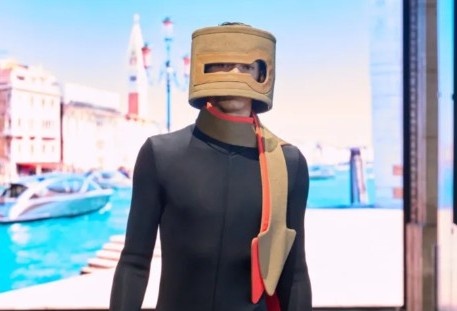 Обострение шагает по планете! (Смотрим, что потомки Пьера Кардена сделали с брендом и ржом!)