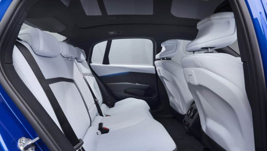 Новый BMW i3 с запасом хода 900 км: дата начала продаж и подробности