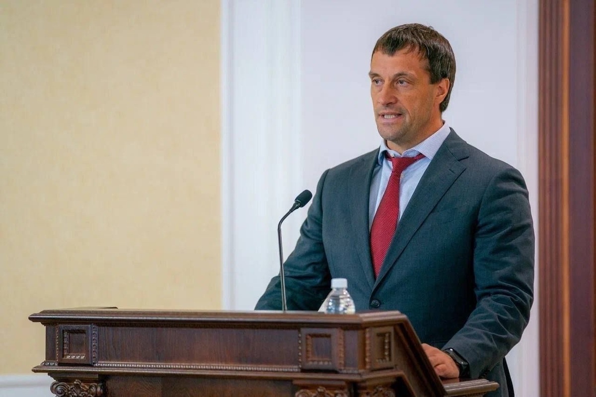    Эдуард Исаков сообщил о решении оставить пост заместителя губернатора Югры