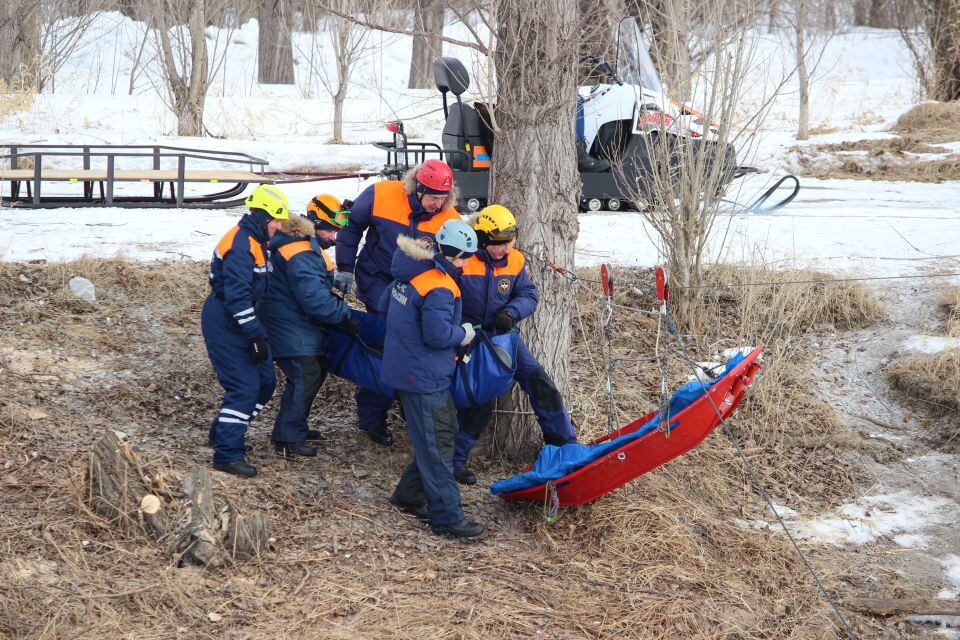    Командно-штабные учения экстренных служб в преддверии паводка в Алтайском крае. Источник: Евгения Кочеткова/"Толк"