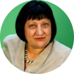 «С 2019 года на­чал­ся про­цесс ре­фор­ми­ро­ва­ния кра­е­во­го здра­во­охра­не­ния, а ме­д­учре­жде­ния пе­ре­шли в ве­де­ние ре­ги­о­на. Это был слож­ный про­цесс, лю­дям было труд­но объ­яс­нить при­чи­ны за­кры­тия боль­ниц, мно­гие опа­са­лись сни­же­ния до­ступ­но­сти ме­ди­ци­ны. Ко­гда от­расль фак­ти­че­ски пе­ре­стро­и­ли, про­изо­шло за­дер­жа­ние ми­ни­стра. Была ли эта си­ту­а­ция ожи­да­е­мой? По­сле аре­ста Анны Минь­ко­вой — да, тем бо­лее что во­про­сы к ней воз­ни­ка­ли в том чис­ле по ли­нии здра­во­охра­не­ния. Вряд ли та­кие ре­ше­ния мог­ли при­ни­мать­ся без уча­стия ми­ни­стра», — от­ме­ти­ла она.