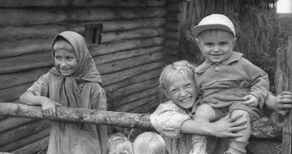 Деревенские дети в царской России и СССР: 16 фотографий