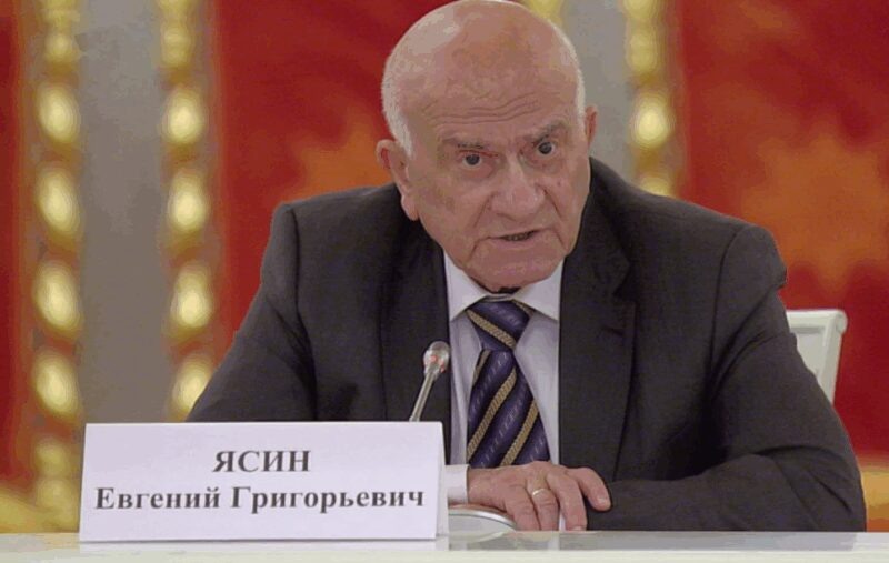    Ярослав Кузьминов, супруг Эльвиры Набиуллиной, оставивший ради неё прежнюю семью.