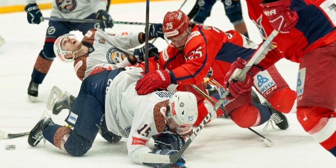 В серии плей-офф проигравшая четыре матча подряд «Ижсталь» сыграет с «Химиком»