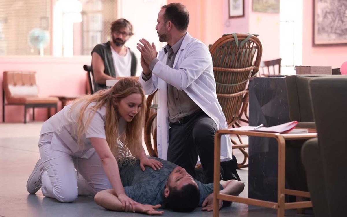 Кадр из сериала "Преступники"