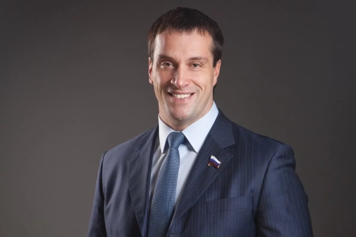    Эдуард Исаков.