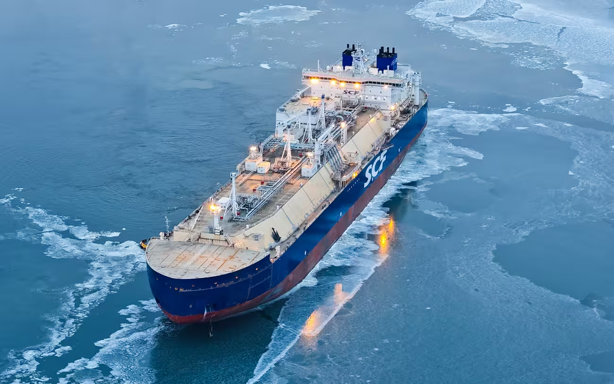     Танкер-газовоз «Константин Посьет»