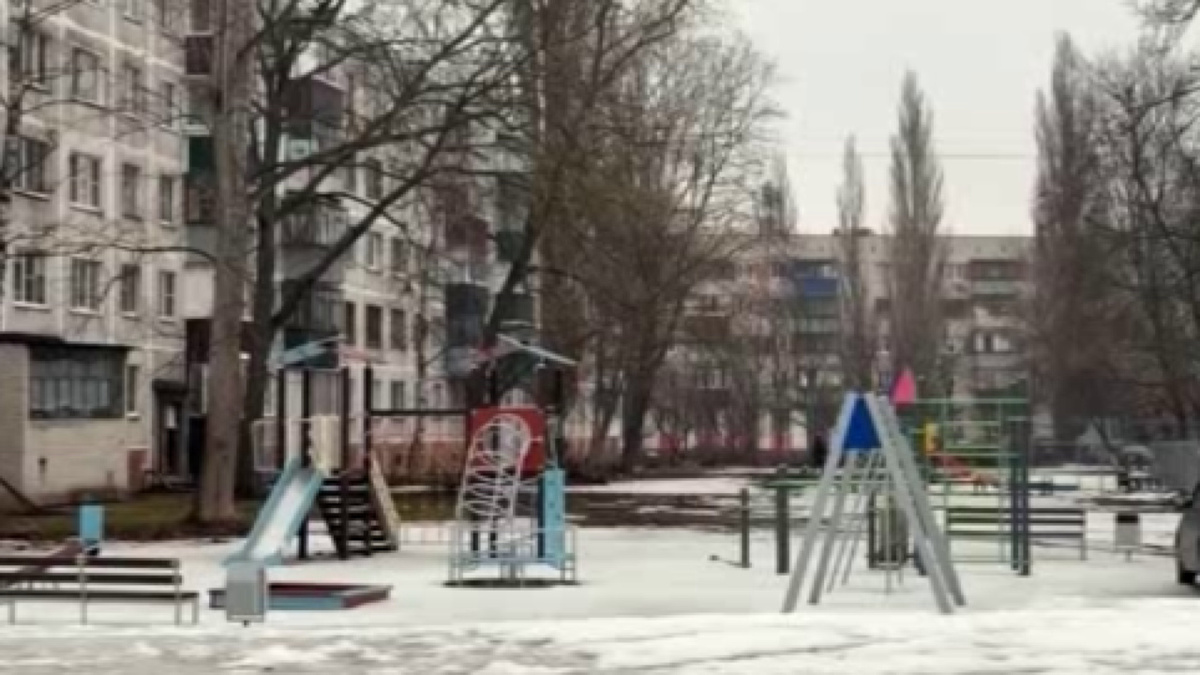    Более 100 миллионов рублей выделят в этом году на благоустройство дворов Курска