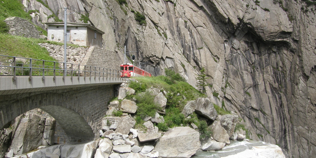 АНДЕРМАТТ В ИЮНЕ