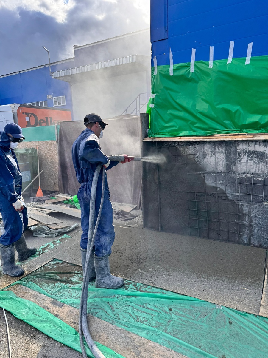 На фото: работа компании «Стены и Фасады»