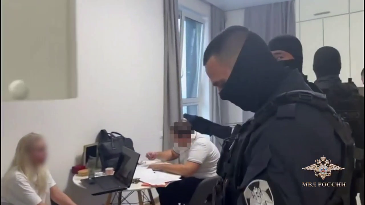    В Москве пресекли деятельность "модельного агентства", где обманули 100 человек