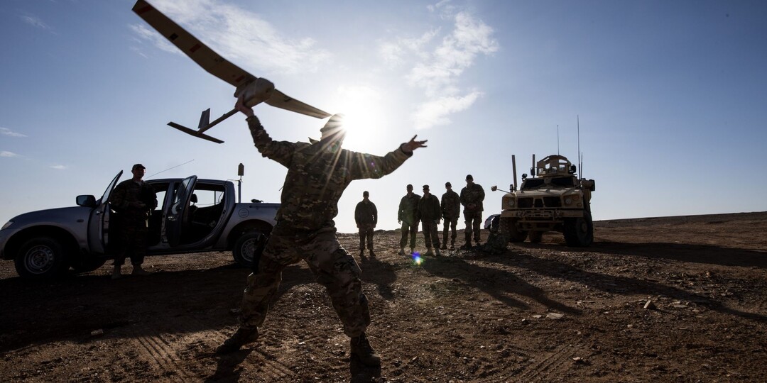 ВВС США рассматривают возможность использования ранцевых беспилотников-камикадзе с дальностью удара 20 км для проведения спец операций.