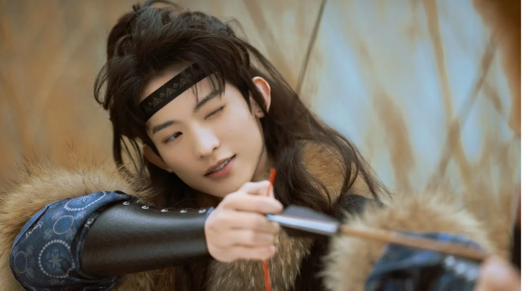 Китайский актер Чан Хуасэн