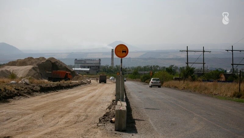    Двухполосная трасса станет четырёхполосной Фото: ИА «Победа26»