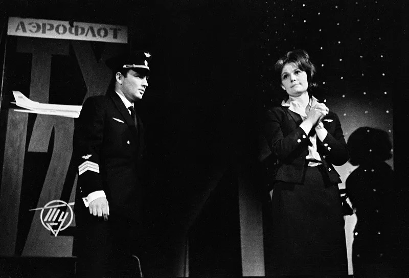 Ольга Яковлева и Михаил Державин  в спектакле Анатолия Эфроса «104 страницы про любовь», Театр имени Ленинского комсомола,1964.