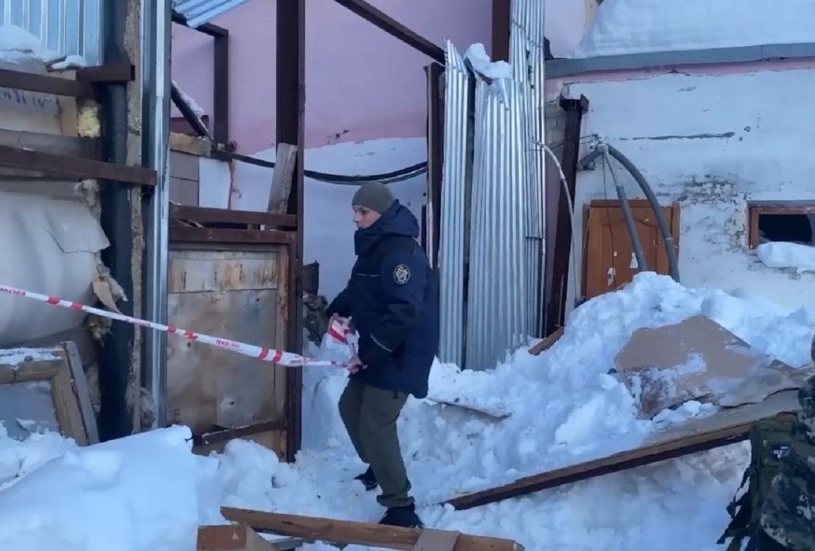    Злополучная «заброшка» была огорожена, но в день трагедии ворота оказались открыты